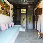 Modicafreakhouse *